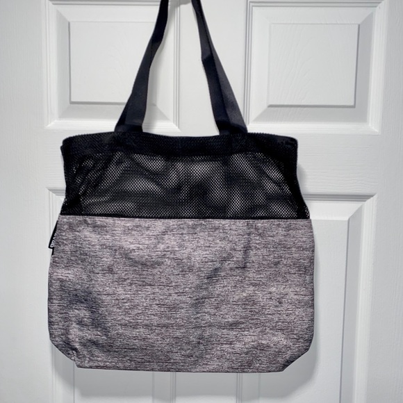 NWT PINK Victoria’s Secret Tote Bag - Picture 4 of 9